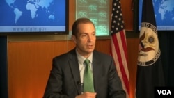 Mark Toner, vocero encargado del Departamento de Estado, explicó que el proceso de retirada de la OEA puede tomar hasta dos años y hasta tanto Venezuela continúa siendo miembro pleno de la organización continental.