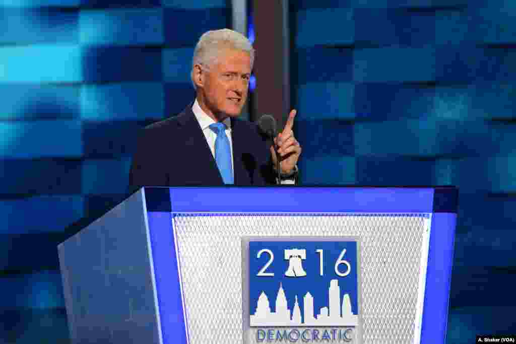 President Bill Clinton brough delegates to their feet with an impassioned appeal on behalf of his wife on the second night of the Democratic National Convention in Philadelphia, July 26, 2016 (A. Shaker/VOA)