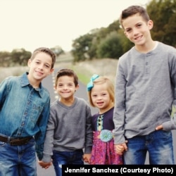 Софія з родиною