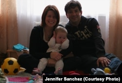 Подружжя Санчесів у дитячому будинку м. Дніпропетровськ. 2010 р.