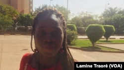 Raïssa Ouédraogo, étudiante, à Ouagadougou, 7 décembre 2018. (VOA/Lamine Traoré)