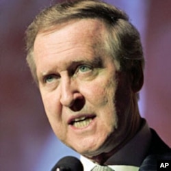 Former U.S. Secretary of Defense William Sebastian Cohen. (2008 File Photo)