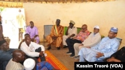 Dans le vestibule des Tounkara, le 31 août 2019. (VOA/Kassim Traoré)