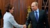 The Economist припускає, що Набіулліна регулярно подає у відставку з посади очільниці російського центробанку, але Путін її відхиляє. Архівне фото 2016 року.