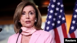 资料照：美国国会众议院议长佩洛西（House Speaker Nancy Pelosi, D-CA）在国会山召开的记者会上发言。