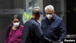 Mantan Presiden Sri Lanka Gotabaya Rajapaksa tiba di Bandara Internasional Don Mueang Bangkok, Thailand, 11 Agustus 2022. (Foto: REUTERS/Tananchai Keawsowattana)