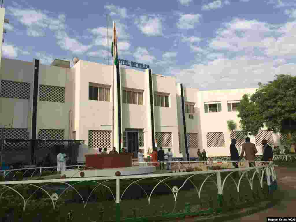 L'hôtel de ville de Niamey, bureau de vote n&deg;1 de la capitale, le 20 mars 2016.