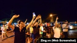 Người dân đổ ra đường sau khi thủ tướng tuyên bố tạm ngưng ... thu giá, BOT Cai Lậy.