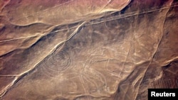 Según los científicos, las líneas de Nazca en el desierto al sur del Perú fueron elaboradas entre los años 500 AC y 500 DC.