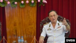 Cựu Thứ trưởng Quốc phòng Việt Nam Nguyễn Văn Hiến đã bị khởi tố vì vi phạm trong quản lý và sử dụng đất quốc phòng. (DVIDS)