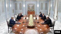 O'zbekiston rahbari Shavkat Mirziyoyev Rossiya Tashqi ishlar vaziri vazifasini bajaruvchi Sergey Lavrovni qabul qildi. Toshkent, 16-yanvar, 2020. 