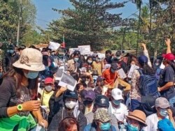 Protes Kudeta militer Myanmar di Rakhine, Myanmar, 8 Februari 2021. (Foto: Hsu YatiTun)