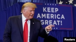U.S. President Donald Trump holds a campaign rally in Fayetteville, North Carolina, Sept. 9, 2019.