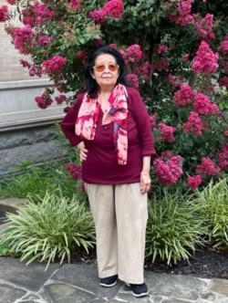 Bonietta Alimin ("Emak)