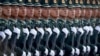 Soldados del Ejército Popular de Liberación de China marchan en formación durante un desfile para conmemorar el 70 aniversario de la fundación de la República Popular de China en Beijing, el 1 de octubre de 2019.