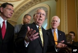 Мітч Макконнелл