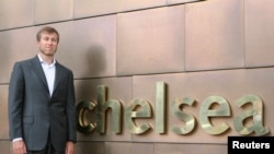 آبراموویچ از سال ۲۰۰۳ مالک باشگاه چلسی لندن است