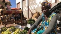 Ndella Pouye prend en charge sa famille en vendant des légumes