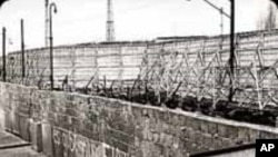 Fall of Berlin Wall Marks End of Cold War