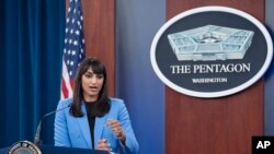 Заступниця прессекретаря Пентагону Сабріна Сінгх виступає під час брифінгу в Пентагоні у Вашингтоні у вівторок, 8 серпня 2023 р. (Фото: AP Photo/Manuel Balce Ceneta)
