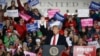 Le président Donald Trump lors d'un meeting de campagne, à Mosinee, dans le Wisconsin, le 24 octobre 2018