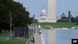 El Monumento a Washington y el edificio del Capitolio de EE.UU. al fondo, vistos el 27 de agosto de 2020.