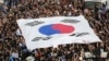 Sebyag kampanye pemilihan presiden di Goyang, Korea Selatan, Kamis, 4 Mei 2017 sebagai ilustrasi. Para kandidat presiden Korea Selatan, Selasa (15/2), memulai kampanye resmi mereka.  (Foto: AP/Ahn Young-joon)