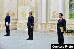 AQSh qatorida Toshkentda Gruziya va Janubiy Koreya elchilari ham qabul qilindi. Ularning xizmat muddati aynan shu kundan binoan boshlanadi.