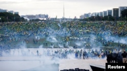 Apoiantes do antigo Presidente Jair Brasilia invadem Palácio do Governo, Congresso e Supremo Tribunal Federal, Brasília, 8 Janeiro 2022