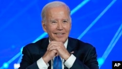 Забелешките на Бајден доаѓаат неколку дена откако американскиот државен секретар Ентони Блинкен ја заврши посетата на Пекинг со цел повторно да се воспостават линии на комуникација со цел да се избегне конфликт меѓу двете глобални сили