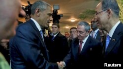 Генсек ООН Пан Гі Мун не приховує задоволення від зустрічі Барака Обама та Рауля Кастро. 10 квітня, 2015 рік