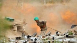 L'Azerbaïdjan annonce avoir frappé des sites de lancement de missiles en Arménie