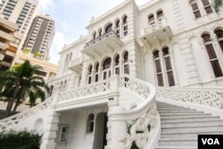 The Sursock Museum first opened to the public in 1961 (VOA photo - J. Owens).