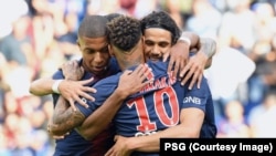 Kylian Mbappé, Edinson Cavani, et Neymar, lors de la 3e journée de Ligue 1 remportée 3-1 contre Angers, en France, 25 août 2018. (Twitter/PSG)