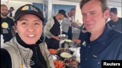 Лалзавми „Зоми“ Франком (лево)