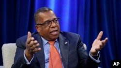 Foto de archivo: Brian Nichols, subsecretario de Estado para Asuntos del Hemisferio Occidental, en una entrevista en preparación para la Cumbre de las Américas, el lunes 6 de junio de 2022, en Los Ángeles. (Foto AP/Márcio José Sánchez)