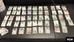路易斯维尔的CBP官员没收了2909张伪造的驾照。