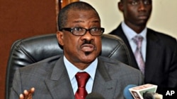 Senegalese Foreign Minister Madicke Niang gives a press conference at the foreign ministry in Dakar (file photo - January 4, 2011)