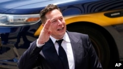 ARHIVA - Direktor kompanije Tesla, Ilon Mask (Foto: AP/Matt Rourke)