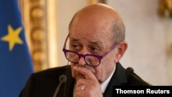 Menteri Luar Negeri Perancis Jean-Yves Le Drian di Kementerian Luar Negeri Prancis di Paris. (Foto: Reuters)