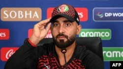 د افغانستان د کرکټ ملي لوبډلې کپتان حشمت الله شهیدي په چمپینز ټرافي کې د افغانستان او انګلنډ د لوبې وړاندې رسنیو ته خبرې کوي. 