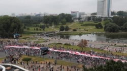 Demonstrators continue pressing for Lukashenko to step down
