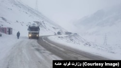 د سالنګ لویه لار د افغانستان مرکز کابل د نږدې لسو شمالي او شمال ختیځو او شمال لودیځو ولایتونوسره نښلوي. 