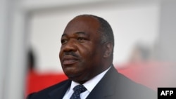 Le président gabonais Ali Bongo assiste à la cérémonie de clôture du tournoi de football de la Coupe d'Afrique des Nations 2017 à Libreville, le 5 février 2017.