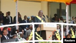 Mali's President Ibrahim Boubacar Keita speaks during inauguration ceremony, Bamako, Sept. 19, 2013.