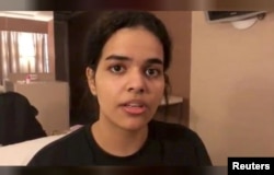 Saudi woman Rahaf Mohammed al-Qunun before leaving the Suvarnabhumi Airport in Bangkok, Jan. 7, 2019.