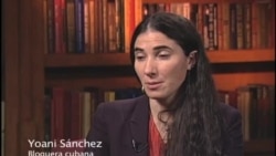 Yoani Sánchez visita la Voz de América