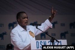 Le président Denis Sassou-Nguesso lors de son dernier meeting de campagne à Brazzaville, le 19 mars 2021.