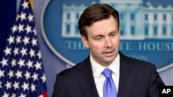 White House spokesman Josh Earnest denounces the Taliban's attack on Pakistani schoolchildren, at daily news briefing in Washington, Dec. 16, 2014.
