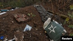 Un icono religioso rodeado por los restos de la guerra, el 4 de noviembre de 2023.